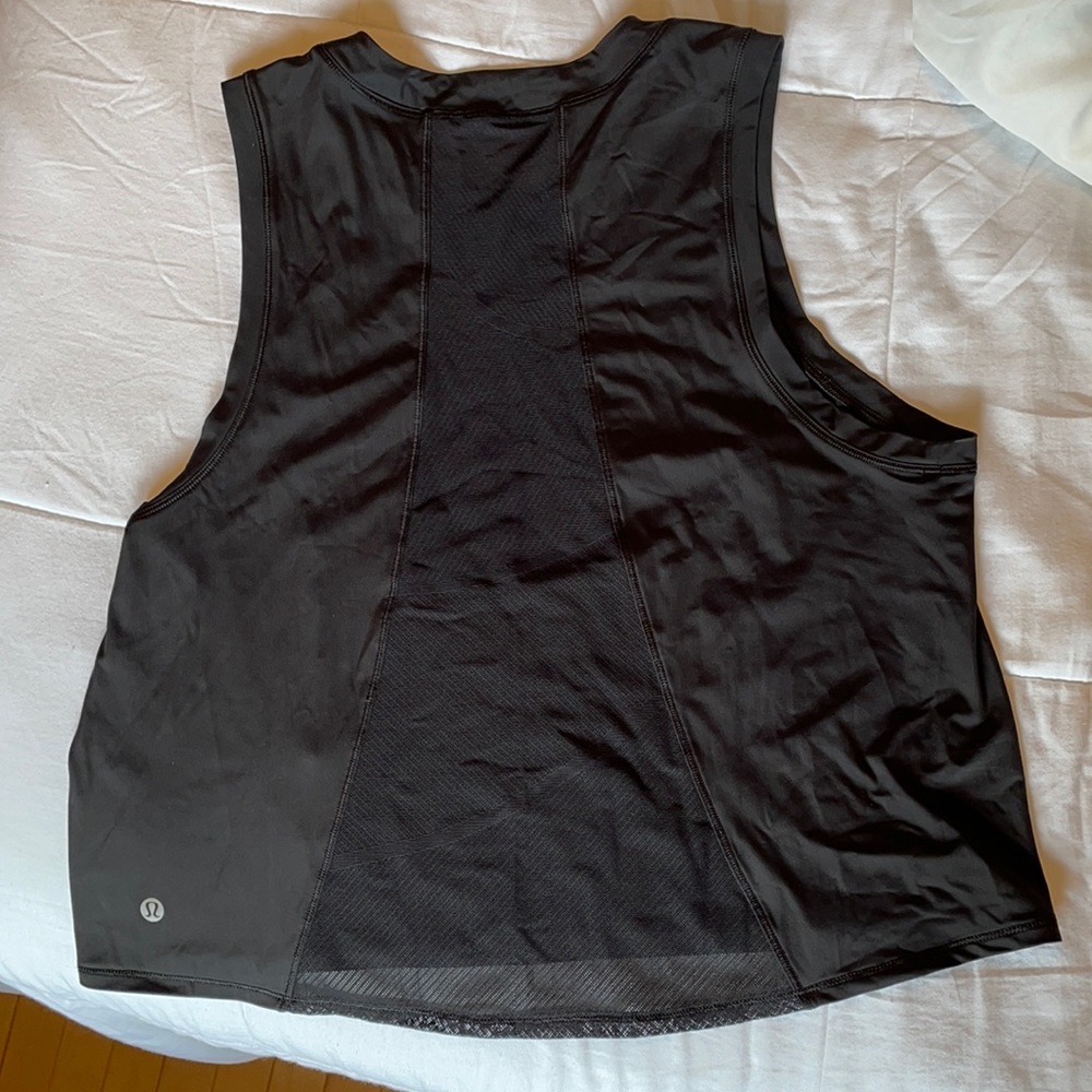 Lululemon mesh crop tank